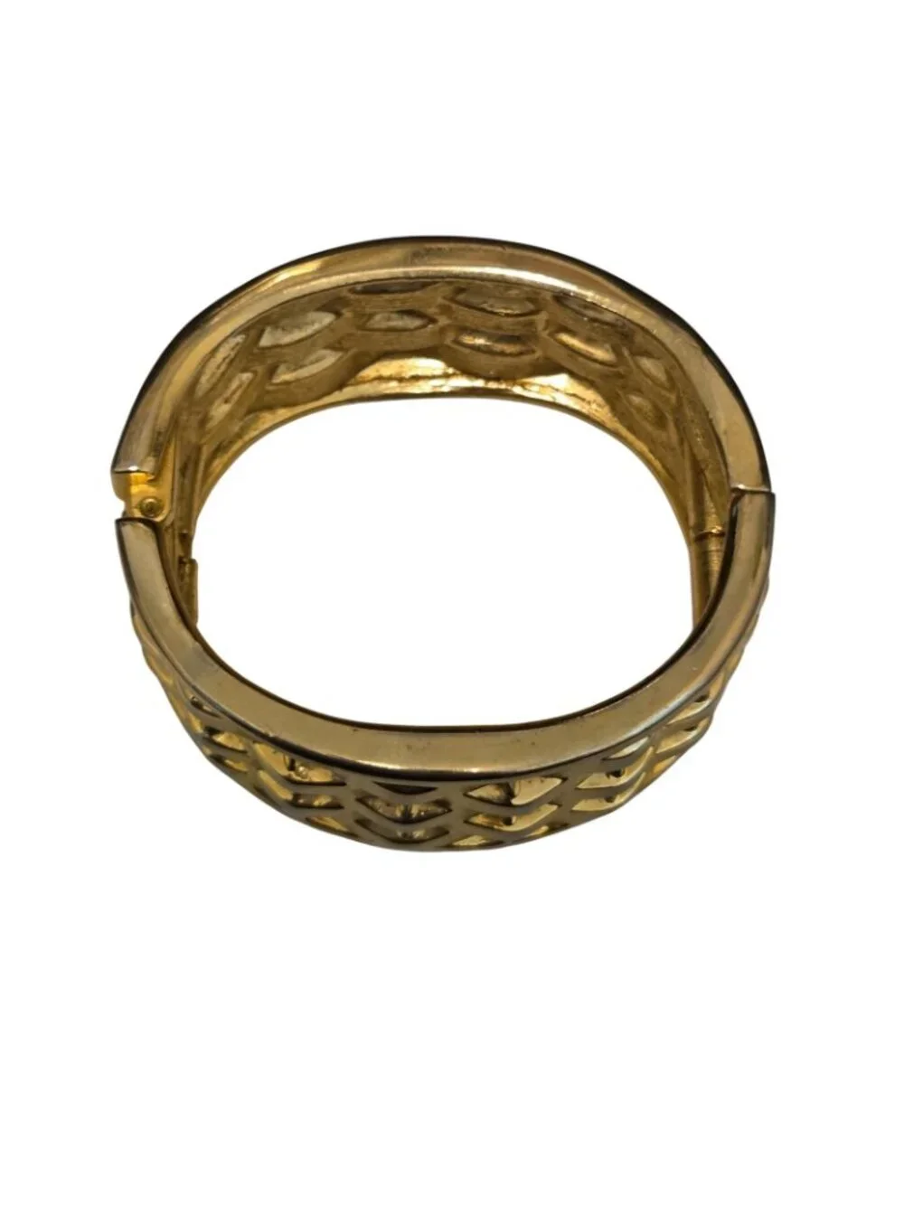 Gold Tone Oval Basket Weave Hinged 7